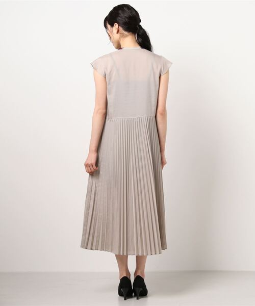 BLUE LABEL CRESTBRIDGE ノースリーブワンピース 36 BLUE LABEL CRESTBRIDGE 「BLUE CRESTBRIDGE」 ノースリーブ