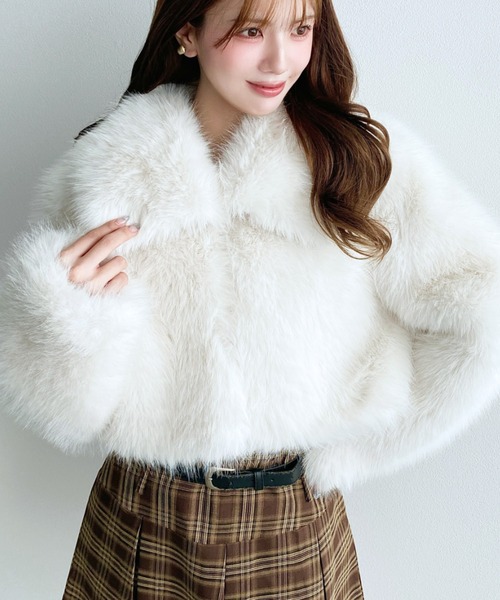 クリーム色 HIR. ショート丈フェイファーコート コート アウター ショート丈ビッグカラーフェイクファーブルゾン