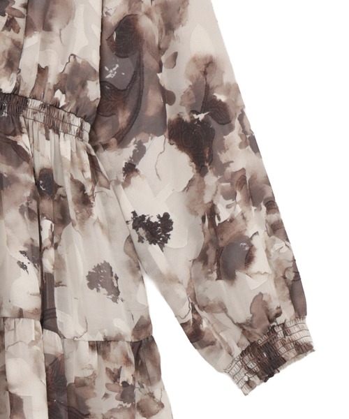 YECCA VECCA（イェッカヴェッカ） ワンピース ぼかしフラワー柄長袖