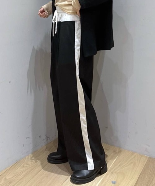 サイドストライプ 黒白 ストレートパンツ STYLEMIXER（スタイルミキサー） パンツ サイドラインストライプパンツ