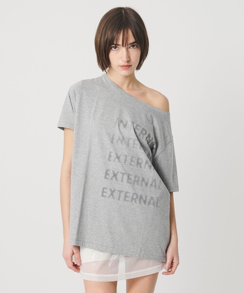 期間限定お値下げ　attisession ビック オフショルダー Tシャツ ATTISESSION（アティセッション） tシャツ 半袖 「ATTISESSION」ビック