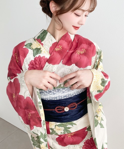 浴衣3点セット 浴衣 3点セット（浴衣/半幅帯/下駄） クリーム系 青 黒 百合 花 モダン
