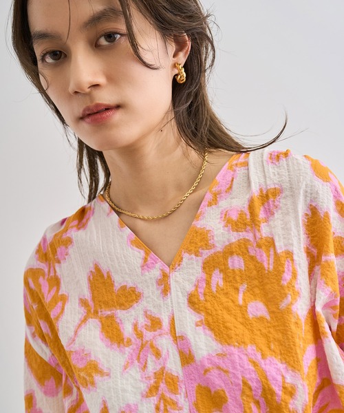 【DEVEAUX（デヴォー）】別注ボカシフラワーボリュームスリーブブラウス/洗える ROPE' ブラウス シャツ 「DEVEAUX（デヴォー）」別注ボカシ