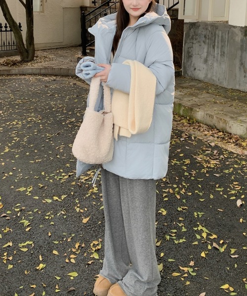 デサント　ニットアウター　フルジップ　背中ダウン入り　アイボリー　L gossip!ロサンゼルス ダウンコート ダウンジャケット ビッグシルエット