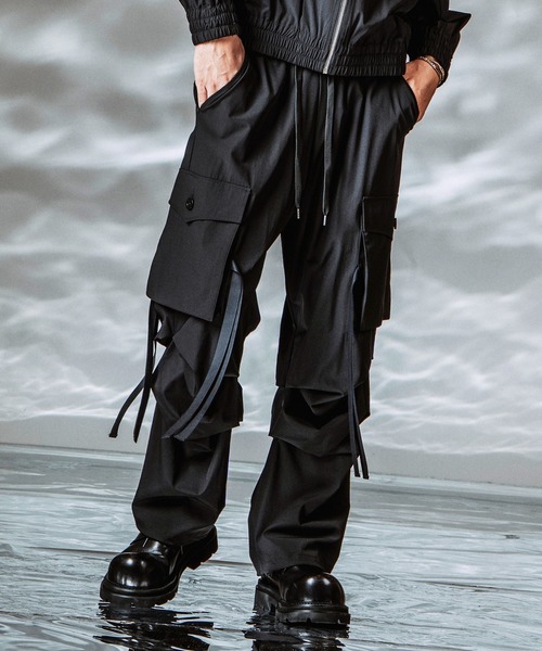 NO ID. BLACK シンセティックレザー ポケット カーゴパンツ NO ID.（ノーアイディー） カーゴパンツ 「NO ID.」Synthetic Leather