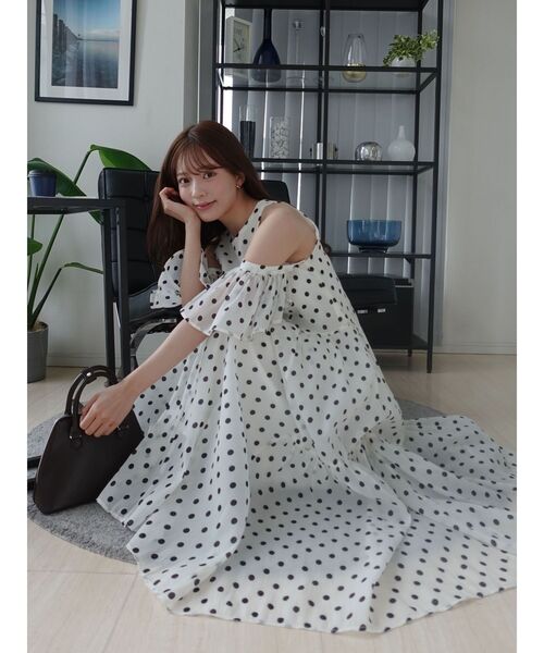 ワンピース 3WAYシアードットプリントギャザーフレアワンピース 「夏服」の画像