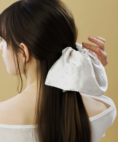 LA MUe ヘアクリップ 「LA MUE」スタッズ付き サテン フリル バンス