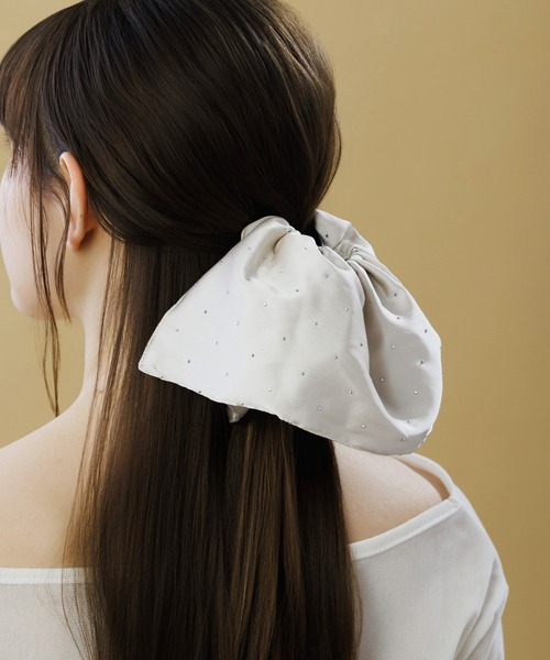 バンスクリップ LA MUe ヘアクリップ 「LA MUE」スタッズ付き サテン フリル バンス