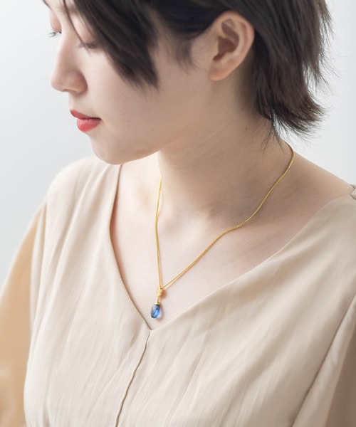 D-18☆美品☆ファッションネックレス Amazon | FindChic イニシャルネックレスQ レディース