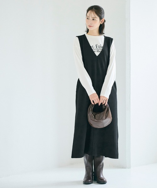 coca（コカ） ジャンパースカート エンボス加工Vネックワンピース