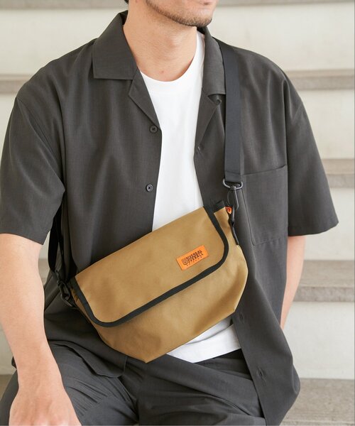 [美品] UNIVERSAL OVERALL ショルダーバック UNIVERSAL OVERALL ショルダーバッグ バッグ 「UNIVERSAL