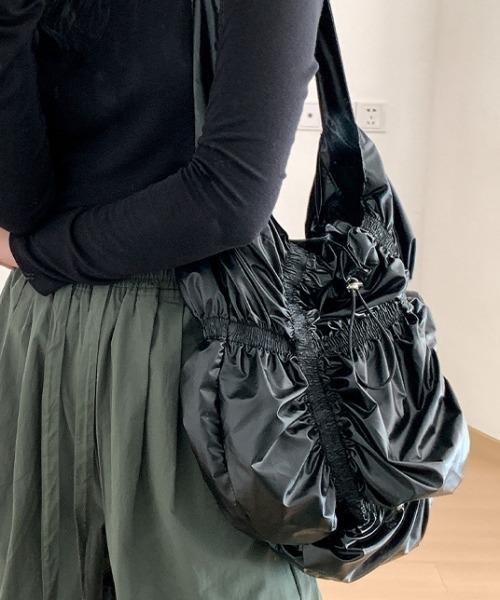 ショルダーバッグ バッグ Metallic gathers shirring shoulder