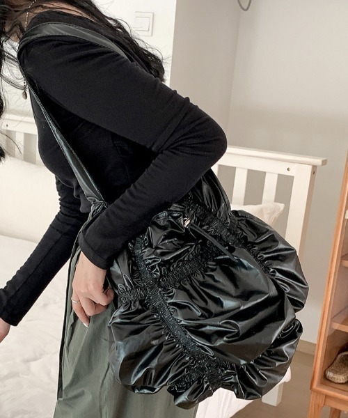 早期完売★MISCHIEF★DOWNTOWN SHOULDER BAG★ショルダーバッグ かぎ編みニットショルダーバッグ（ショルダーバッグ）｜LOWO