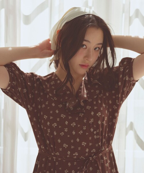 Feroux（フェルゥ） ワンピース カシュクールデザイン 小花プリント