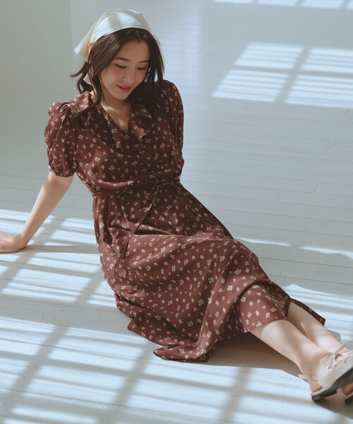 Feroux（フェルゥ） ワンピース カシュクールデザイン 小花プリント