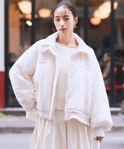 【なっきー】23区 白 ホワイト コート ジャケット XS アウター earth music&ecology（アース ミュージック＆エコロジー） ダウン