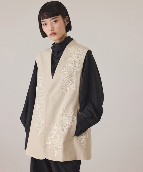 ADAM ET ROPE'（アダムエロペ） ベスト ジレ エンブロイダリージレ