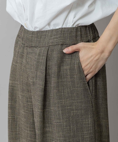 ワイドパンツ パンツ 「吸水・速乾性」ポリエステルレーヨンカラミ織りワイドパンツ レディースの画像