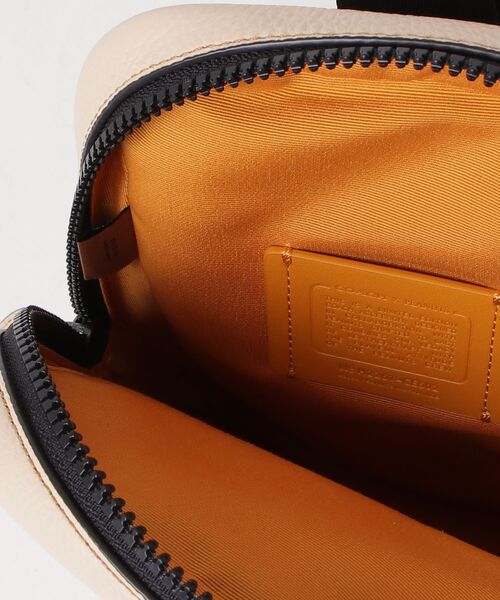 COACH ショルダーバッグ 黒/ベージュ COACH（コーチ） ショルダーバッグ - ベージュ レディース : ZOZOTOWN