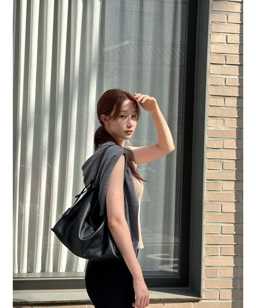 CHARLES ＆ KEITH（チャールズ&キース） ショルダーバッグ バッグ 「本