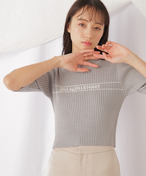 JILL BY JILLSTUART パールロゴコンパクトニットトップス ピンク ビジューコンパクトロゴニット | JILL by JILL STUART（ジル