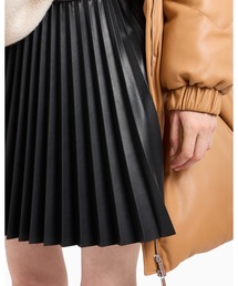 アルマーニエクスチェンジ黒 キルティングフレアスカート　ウエストゴム アルマーニエクスチェンジ黒 キルティングフレアスカート ウエストゴム