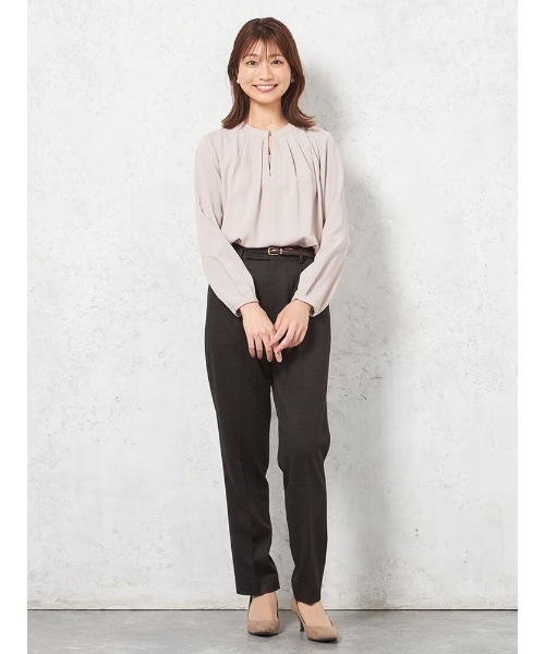 qualite／透けない秋冬生地／長袖プラケットフォルムブラウス オフホワイト 長袖ブラウス 37148 オフホワイト （21・23号） | 【ミドリ