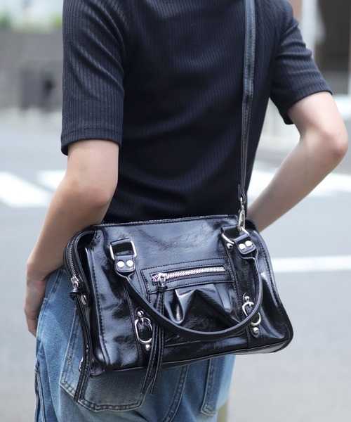 【DIESEL】2WAY レザー ボストンバッグ ショルダー付き ブラック florist ボストンバッグ 2WAY レザータッチスタッズデコ