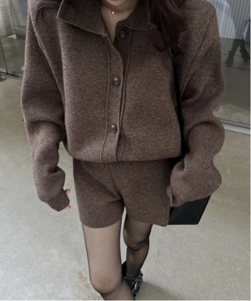 Sov. ボタン付きカーディガン とズボンのセットアップ Sov. ボタン付きカーディガン とズボンのセットアップ｜ソブ SOV