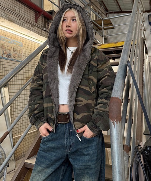 迷彩柄ファー付きオーバーサイズジャケット 迷彩柄 ファーフード付き コットン ジャケット カジュアル ラフ