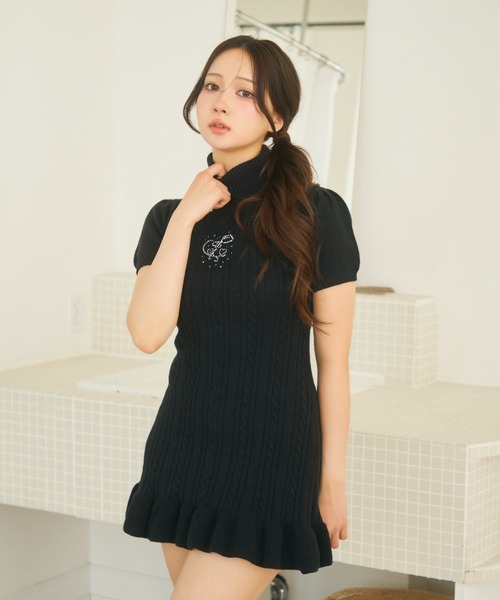 TITTY＆CO.（ティティーアンドコー） ワンピース 半袖 ラメロゴ