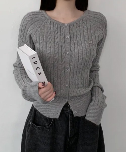 Emilie tシャツ ケーブル編み ショート丈 コンパクトニット