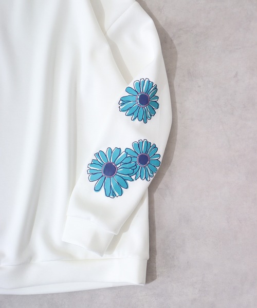 ★【アルベロベロ】フラワートレーナー？ビーズ刺繍 かぎ針モチーフ ゆったり L いいスタイル ☆【アルベロベロ】フラワートレーナー？ビーズ