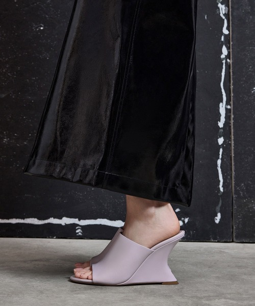 CHARLES ＆ KEITH サンダル ワイドストラップ スカルプチュア