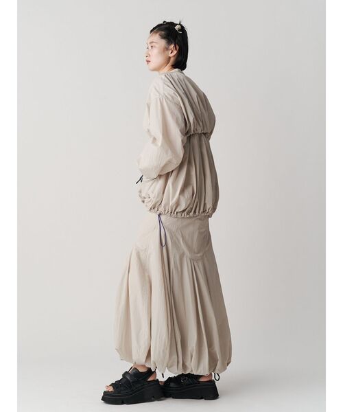 UN3D. ホワイト ワンショルダーバルーンスカート 38 アンスリード セール】ONE SHOULDER CROSS TOP / ワンショルダークロストップ