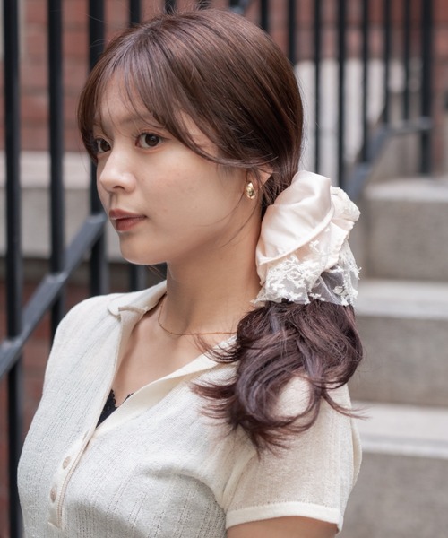 シュシュ satin lace volume scrunchie （サテンレースボリューム