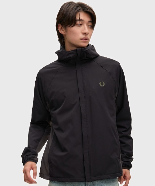 希少レアカラー［フレッドペリー］トラックジャケット　ジップアップ　ブルゾン FRED PERRY（フレッドペリー） ブルゾン アウター 「ZOZO