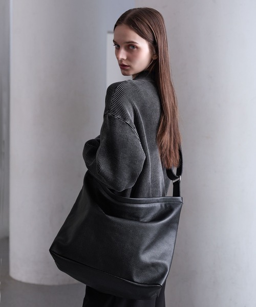 CLEL（クレイル） ショルダーバッグ 「CLEL」Loose Big Crossbody