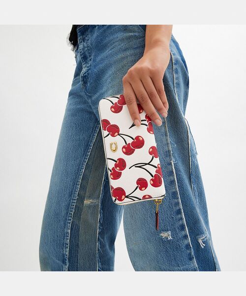 COACH 財布 スリム アコーディオン ジップ ウォレット・チェリー