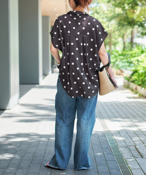 新品 spick&span ドットフレンチスリーブシャツ 黒白 WEB限定3追加》ドットフレンチスリーブシャツ（シャツ／ブラウス