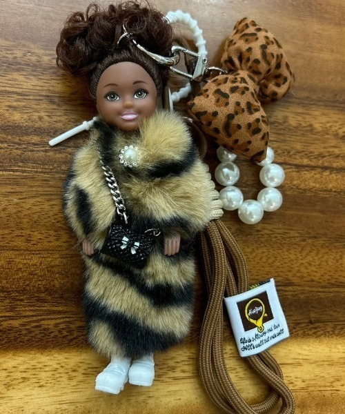 ipugo キーホルダー バービーストラップキーリング(ゼブラ柄