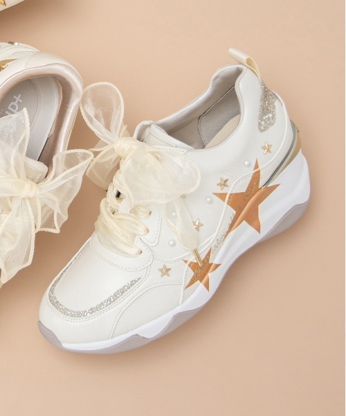 靴 Nanana 0618 銀座かねまつが漫画「NANA」とコラボ、ナナとハチをイメージしたブーツ