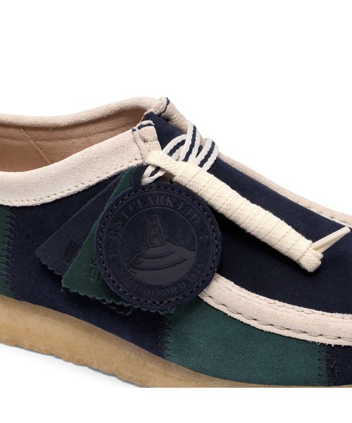Clarks（クラークス） スニーカー WALLABEE BLUE/GREEN STRIP メンズ