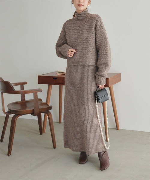 titivate（ティティベイト） ワンピース VネックIラインニット