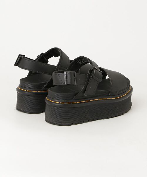 Dr. Martens フラットサンダル Dr.Martens（ドクターマーチン） フラットサンダル - ホワイト
