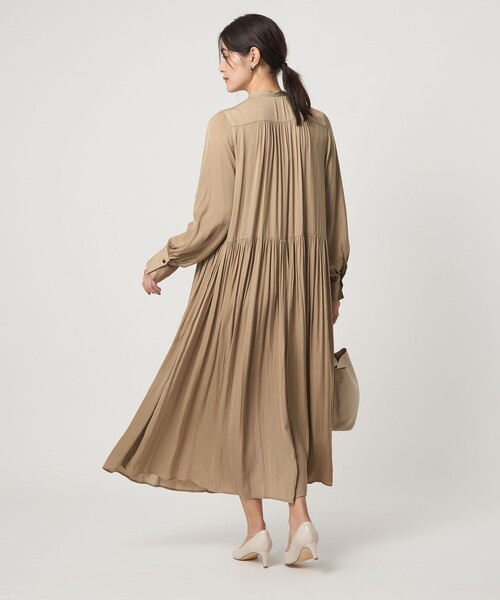 denierデニール／リバーシブルギャザーコートワンピース／ベージュ／未使用品 ノーブルサテンギャザーワンピース | おしゃれな大人レディース