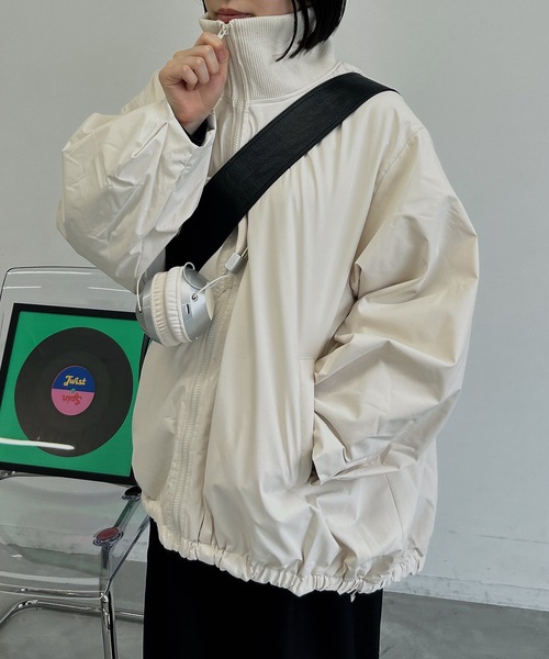 UNDERSTATEMENTs ナイロンジャケット 「ユニセックス」袖タック