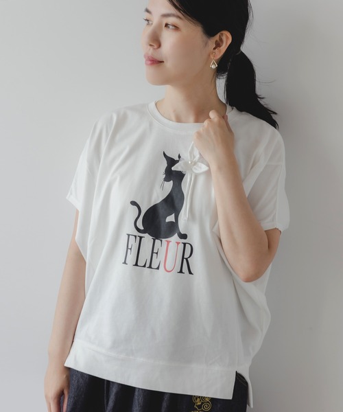 tシャツ 752003：花飾りをしたネコ柄プルオーバー レディース