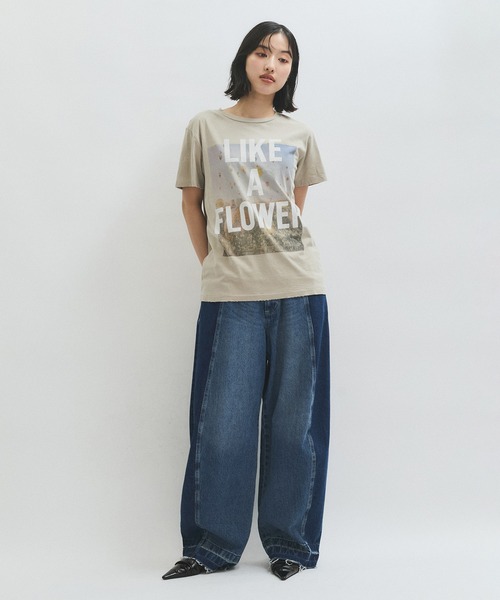 tシャツ 「REMI RELIEF」別注 LIKE A FLOWER レディースの画像