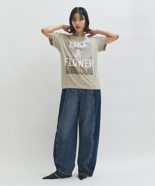tシャツ 「REMI RELIEF」別注 LIKE A FLOWER レディースの画像
